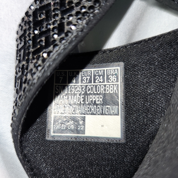 Cali Skechers Yoga Foam size 7 - Picture 3 of 3